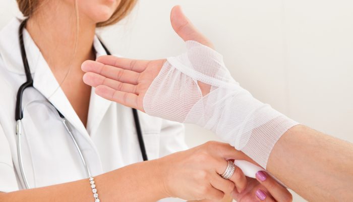 kak-razrabatyvat-ruku-posle-pereloma-luchevoj-kosti-so-smeshheniem-videoinstrukciya