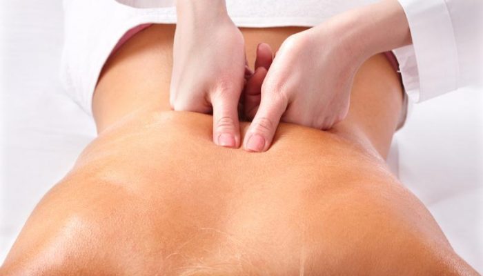 massage-shiatsu-lady-white1