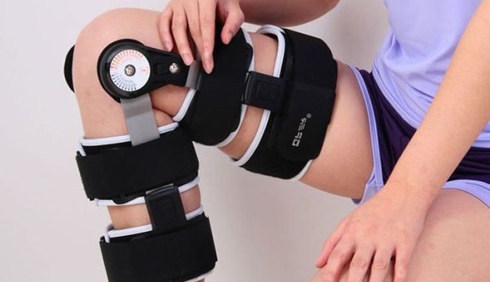 splint_on_the_knee_joint_1-e1431957853709