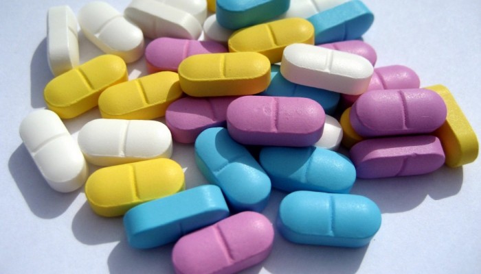 tabletki-ot-vypadenija-940x629